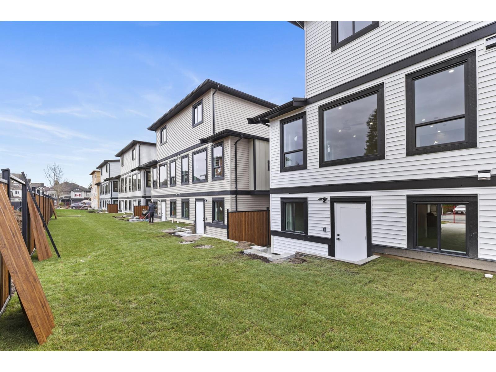 8588 Dunbar Way, Mission, BC - Outdoor