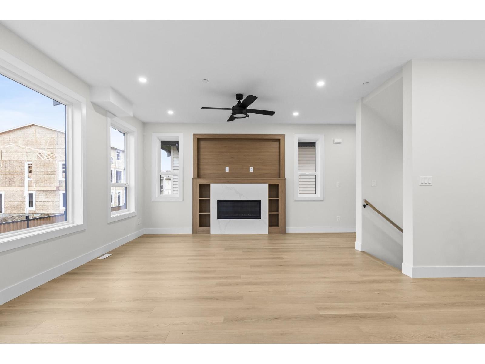 8588 Dunbar Way, Mission, BC - Indoor