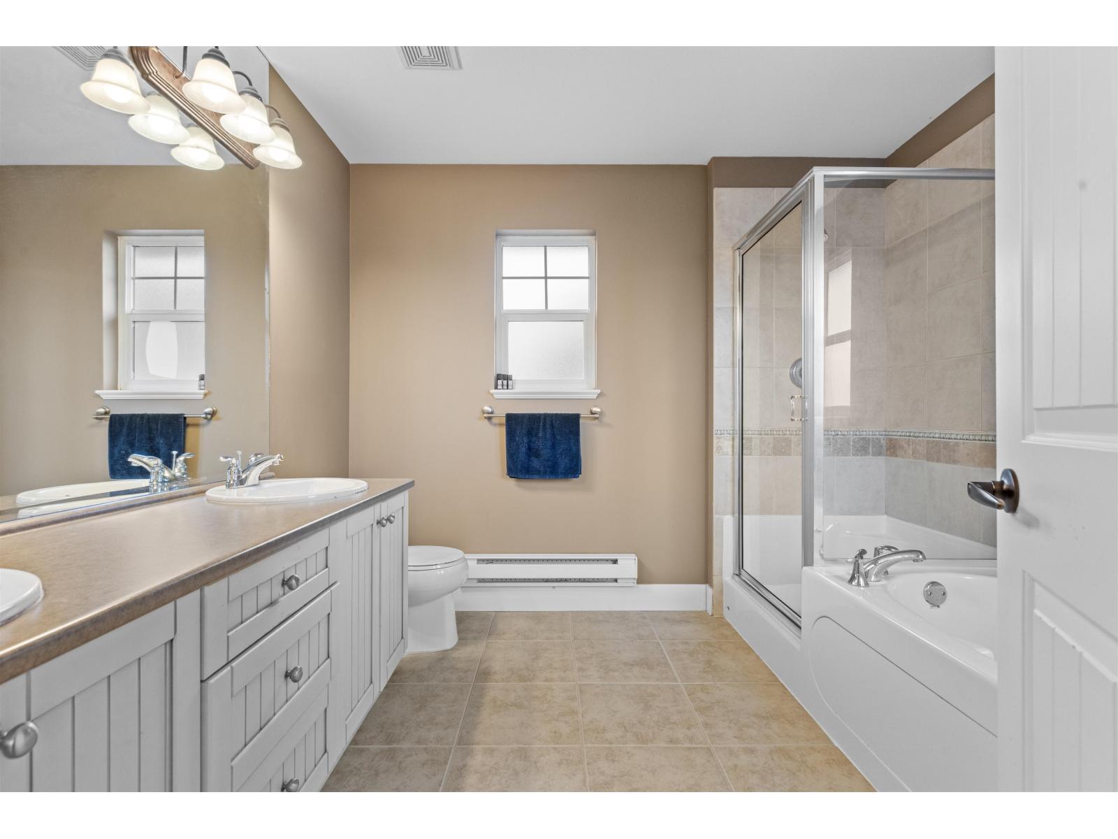 15072 61B Avenue, Surrey, BC - Indoor Photo Showing Bathroom