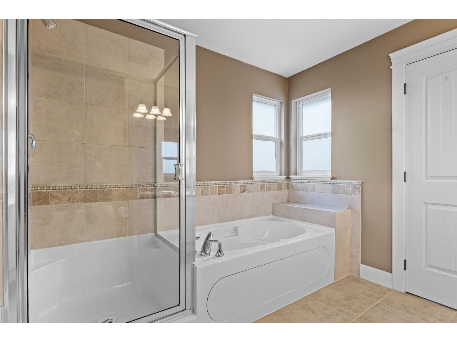 15072 61B Avenue, Surrey, BC - Indoor Photo Showing Bathroom