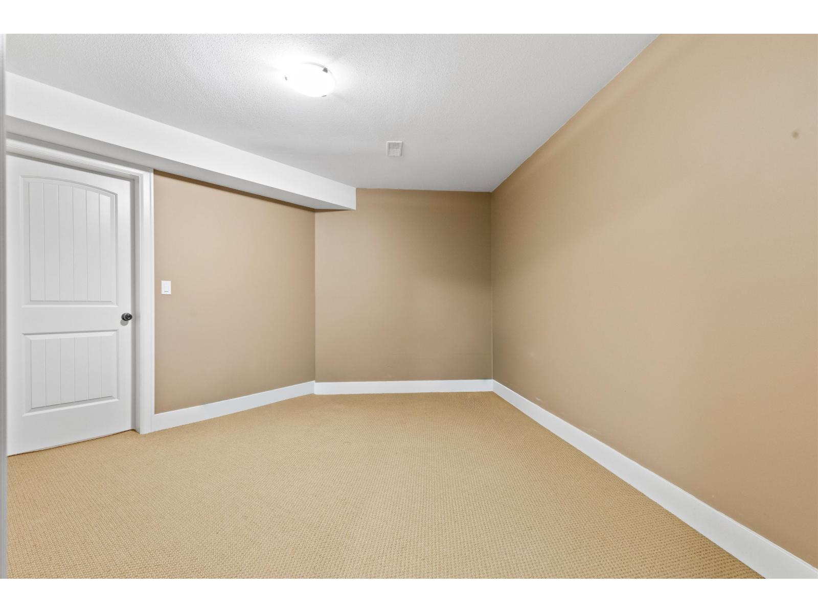 15072 61B Avenue, Surrey, BC - Indoor Photo Showing Other Room