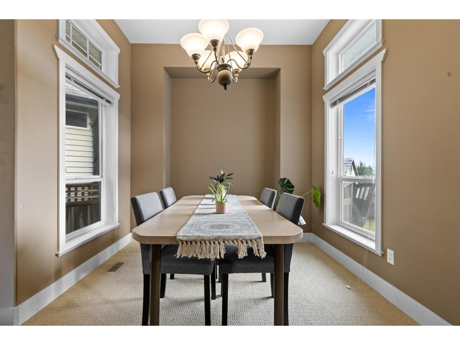15072 61B Avenue, Surrey, BC - Indoor Photo Showing Dining Room