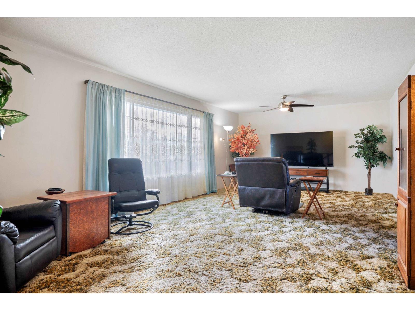 6055 172 Street, Surrey, BC - Indoor