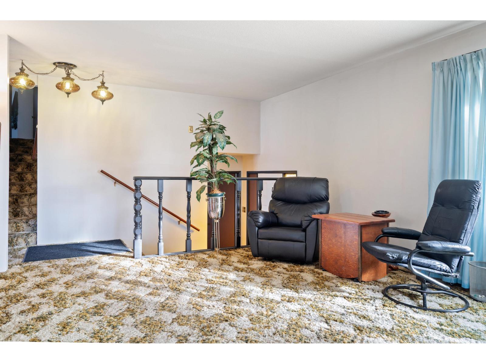 6055 172 Street, Surrey, BC - Indoor Photo Showing Other Room