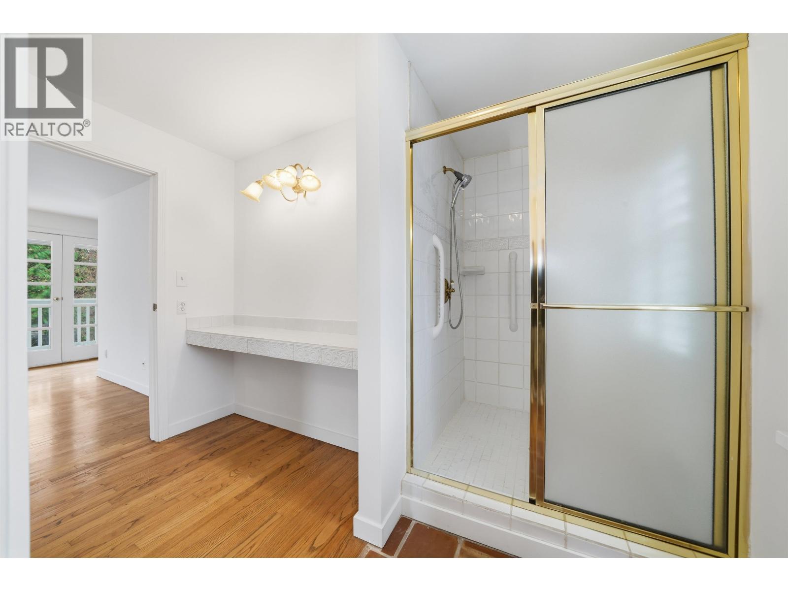 5761 Holland Street, Vancouver, BC - Indoor