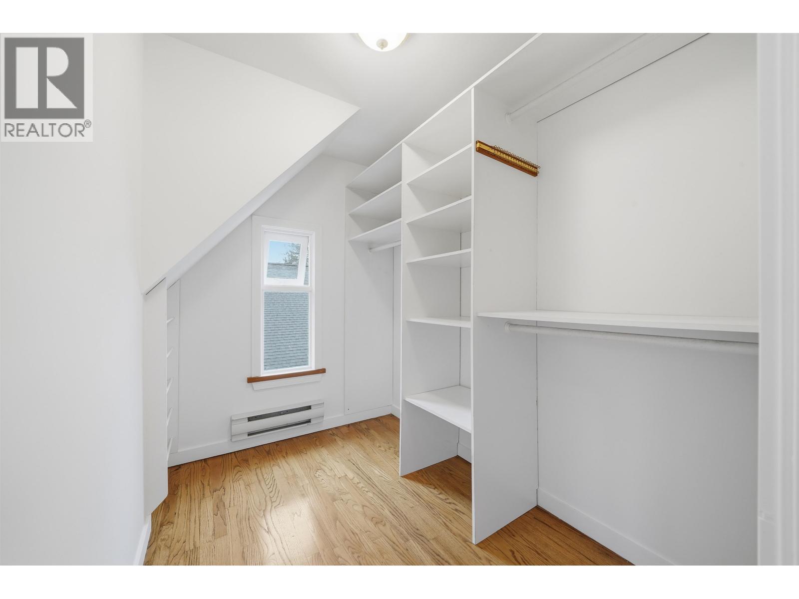 5761 Holland Street, Vancouver, BC - Indoor