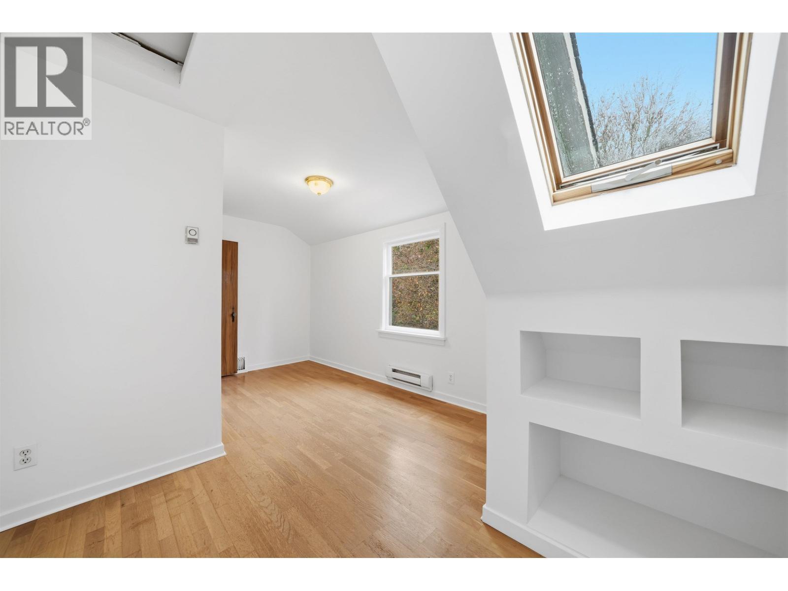 5761 Holland Street, Vancouver, BC - Indoor Photo Showing Other Room