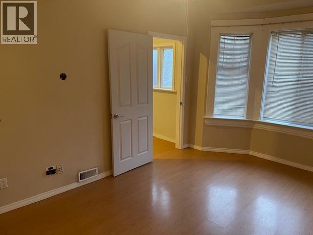 3034 Glen Drive, Vancouver, BC - Indoor Photo Showing Other Room