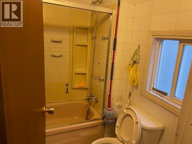 3034 Glen Drive, Vancouver, BC - Indoor Photo Showing Bathroom