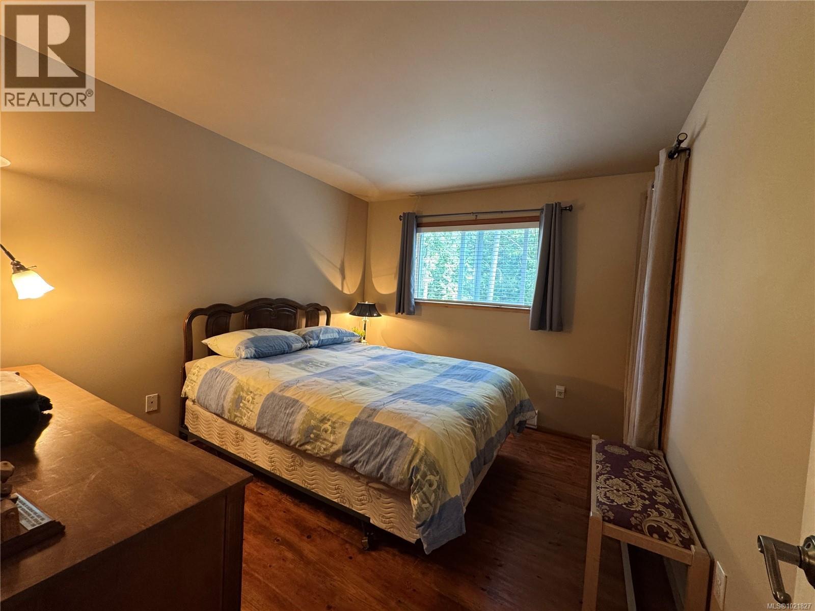 714 Charter Rd, Mayne Island, BC - Indoor Photo Showing Bedroom