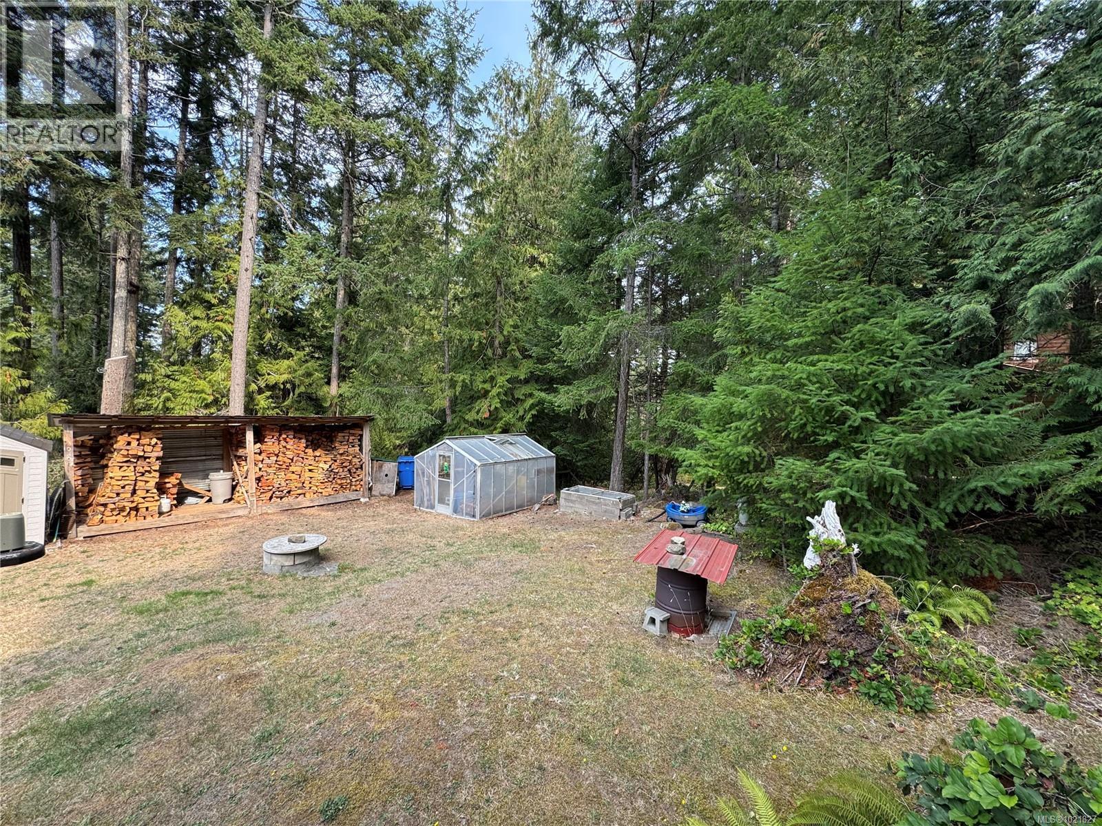 714 Charter Rd, Mayne Island, BC - Outdoor