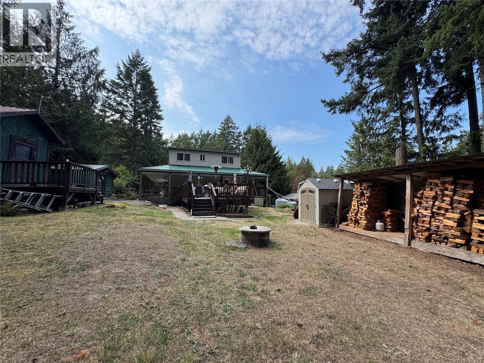 714 Charter Rd, Mayne Island, BC - Outdoor