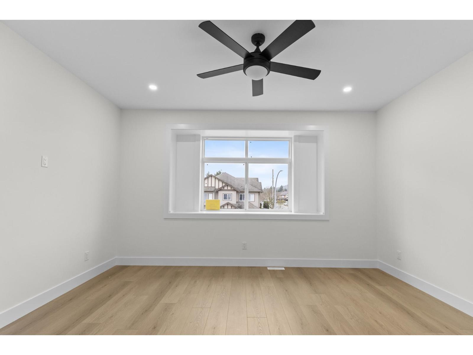 8590 Dunbar Way, Mission, BC - Indoor Photo Showing Other Room