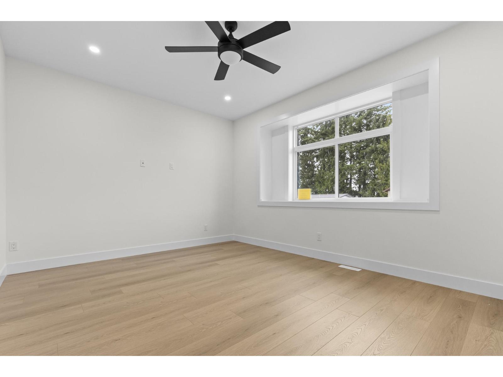 8590 Dunbar Way, Mission, BC - Indoor Photo Showing Other Room