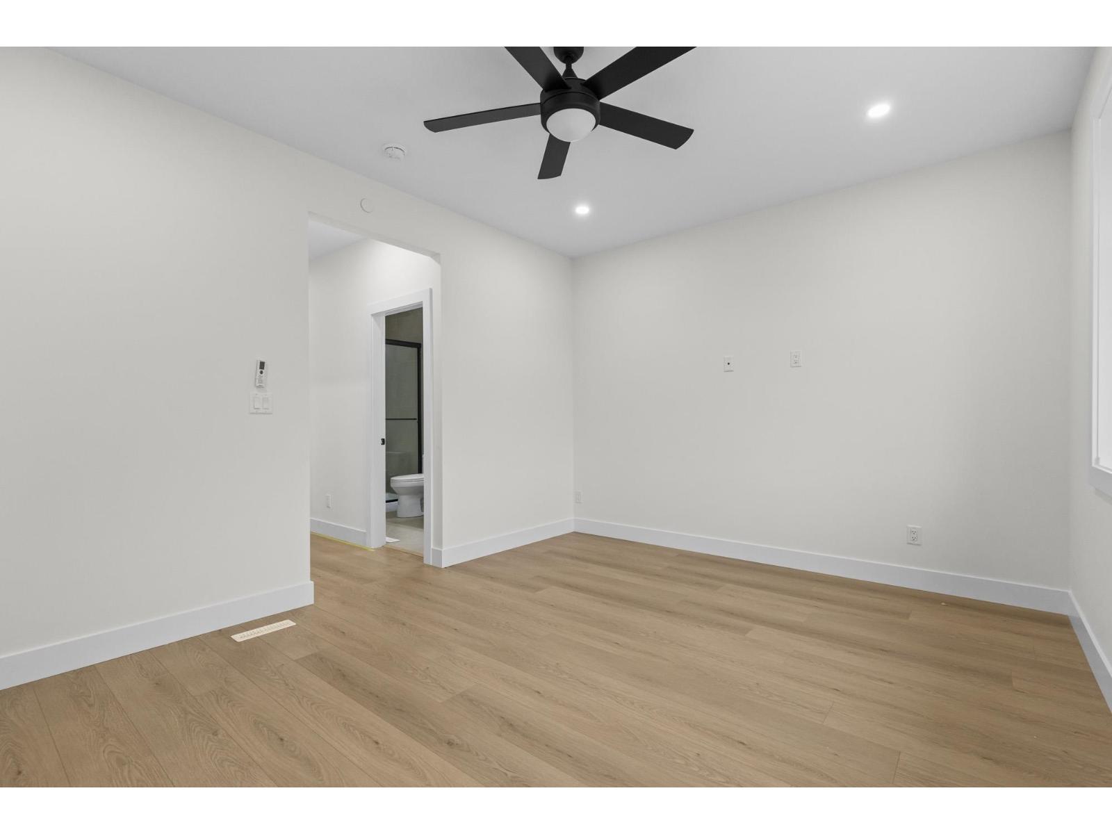 8590 Dunbar Way, Mission, BC - Indoor Photo Showing Other Room