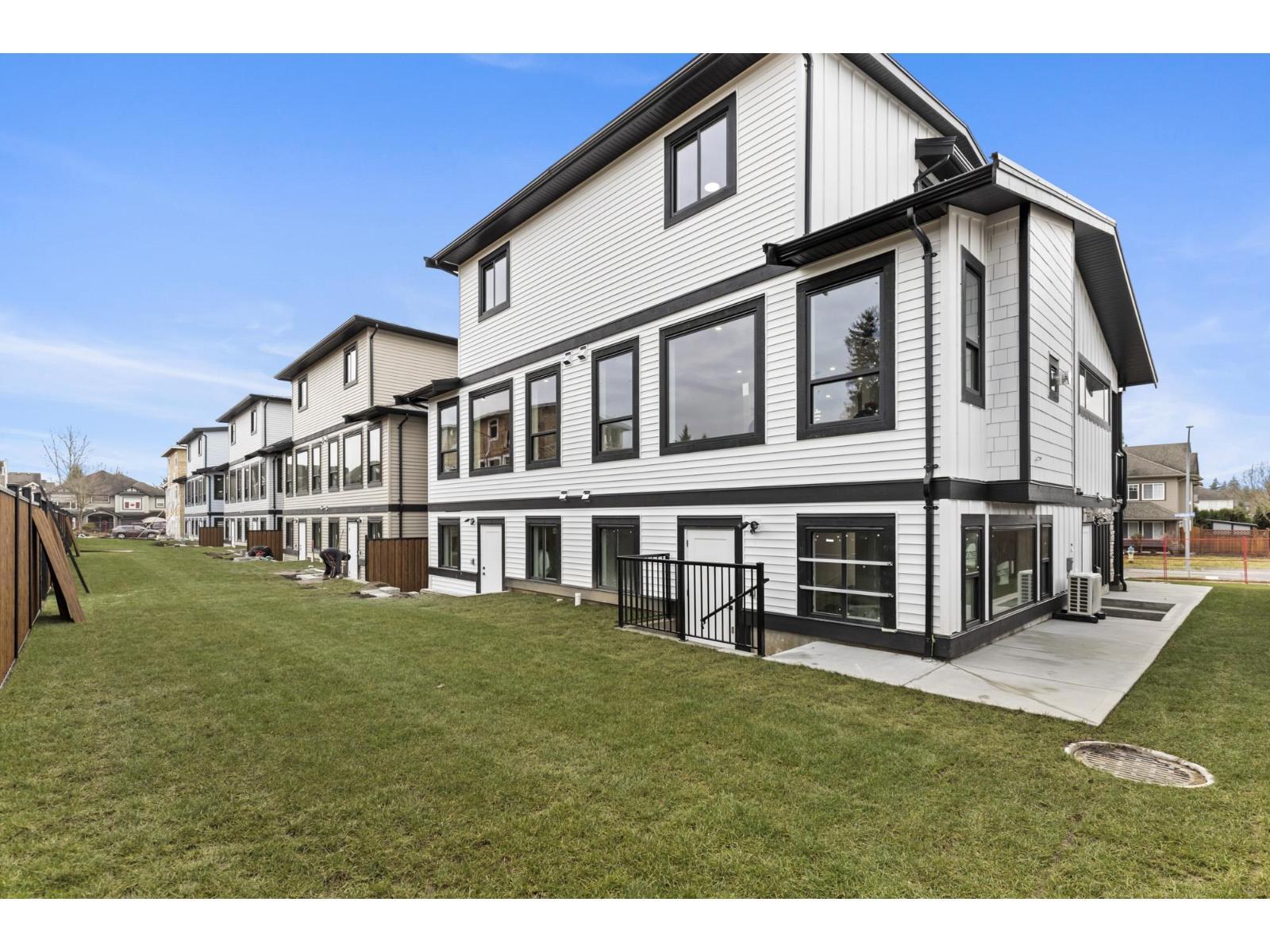 8590 Dunbar Way, Mission, BC - Outdoor