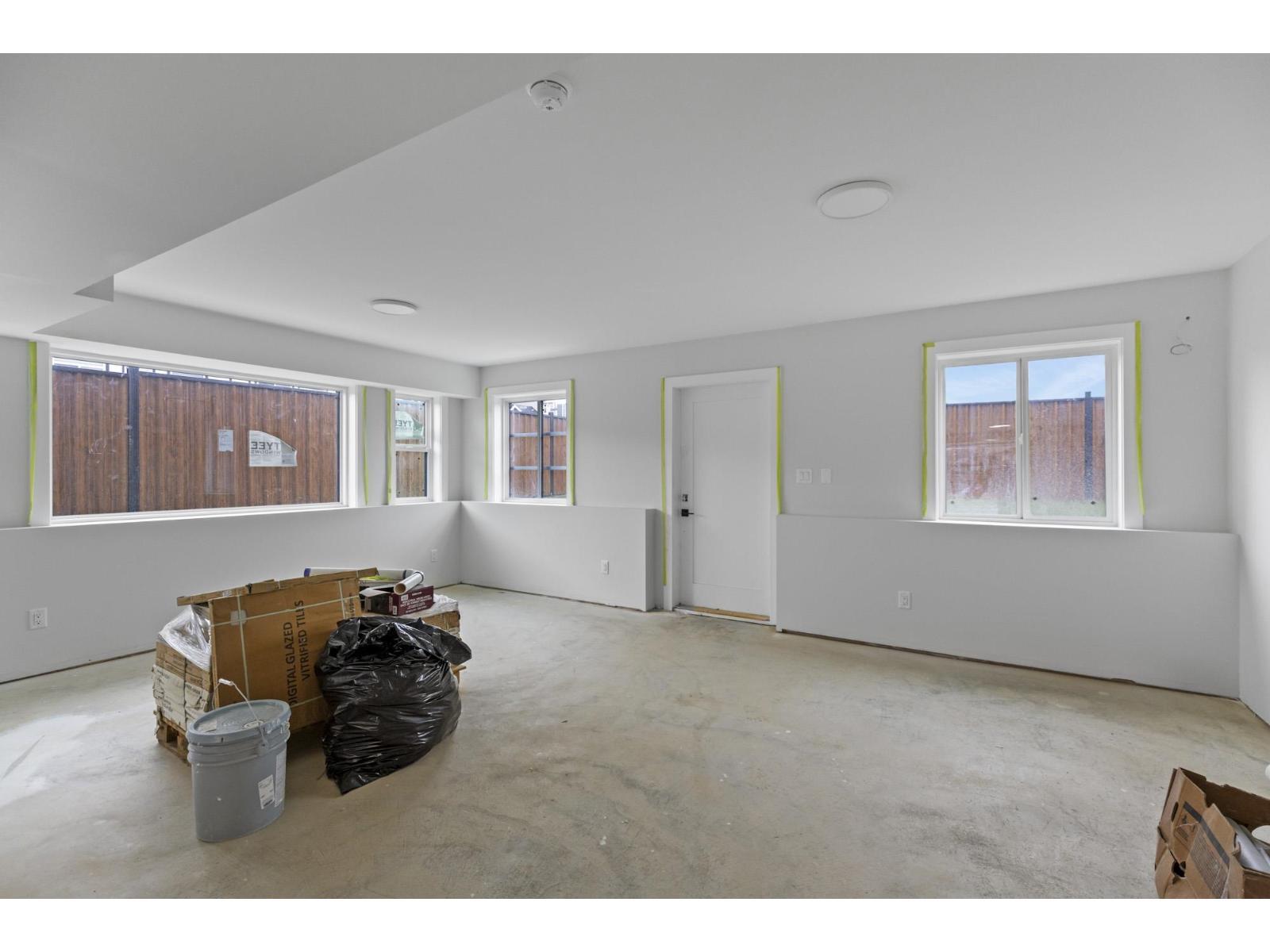 8590 Dunbar Way, Mission, BC - Indoor Photo Showing Other Room