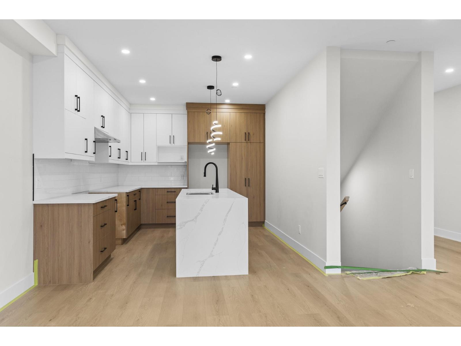 8590 Dunbar Way, Mission, BC - Indoor Photo Showing Other Room