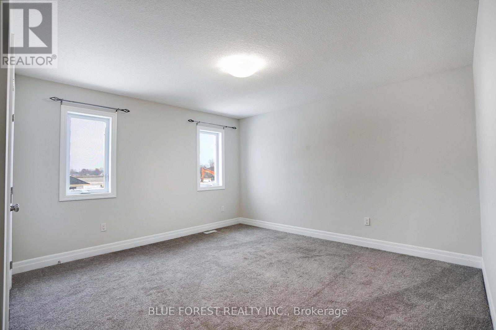 39 Muirfield Drive, St. Thomas, ON - Indoor Photo Showing Other Room