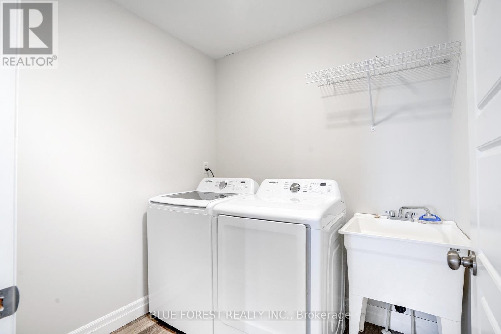 39 Muirfield Drive, St. Thomas, ON - Indoor Photo Showing Laundry Room