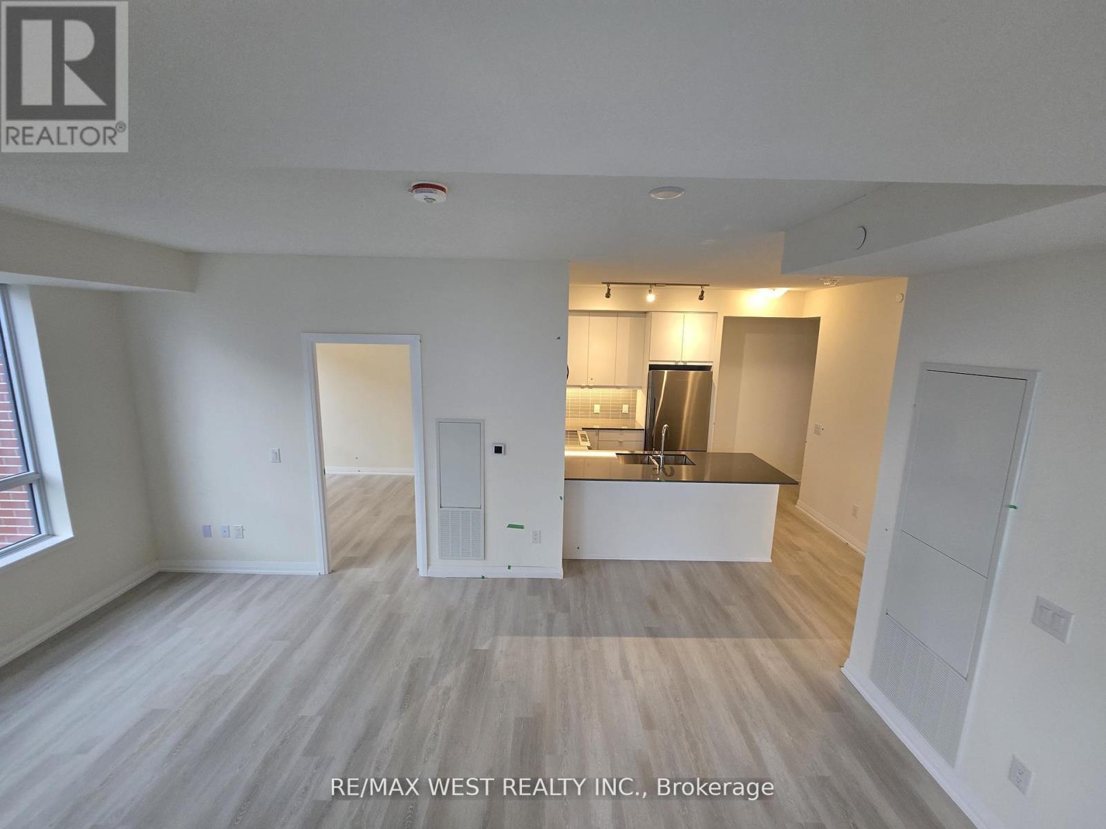 708 - 3260 Sheppard Avenue, Toronto, ON - Indoor