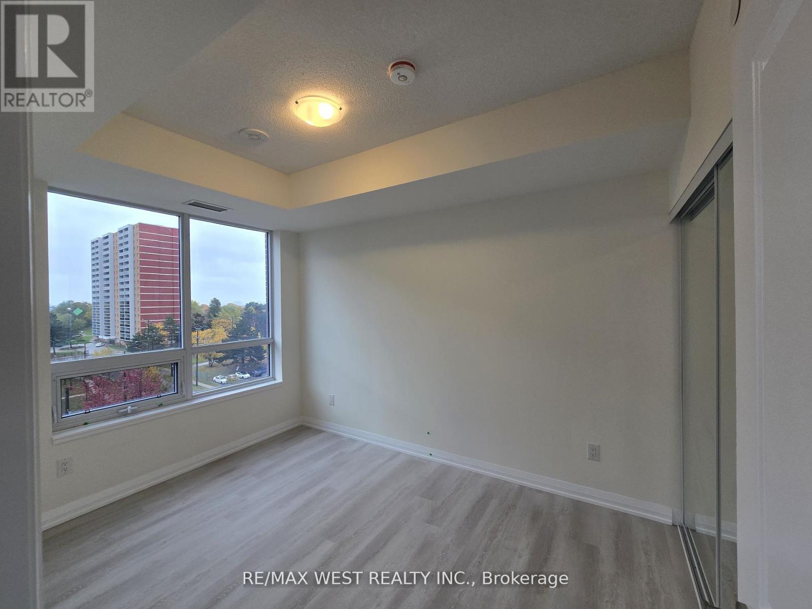 708 - 3260 Sheppard Avenue, Toronto, ON - Indoor Photo Showing Other Room