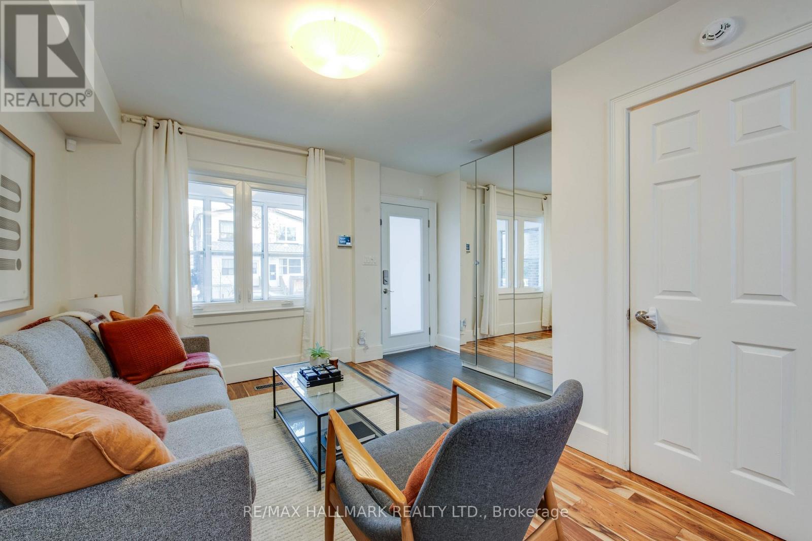 20 Marigold Avenue, Toronto, ON - Indoor