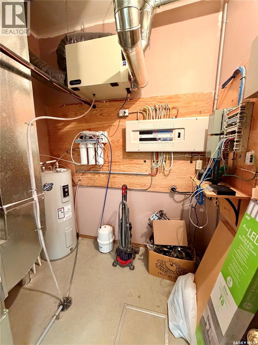 110 Broadway Street, Carnduff, SK