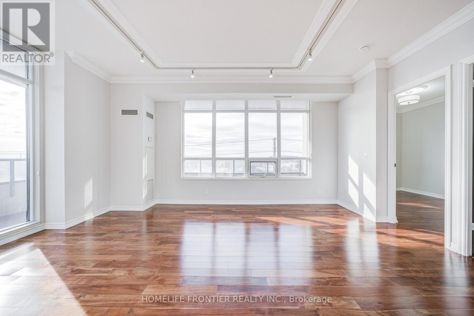 511 - 9235 Jane Street, Vaughan, ON - Indoor Photo Showing Other Room