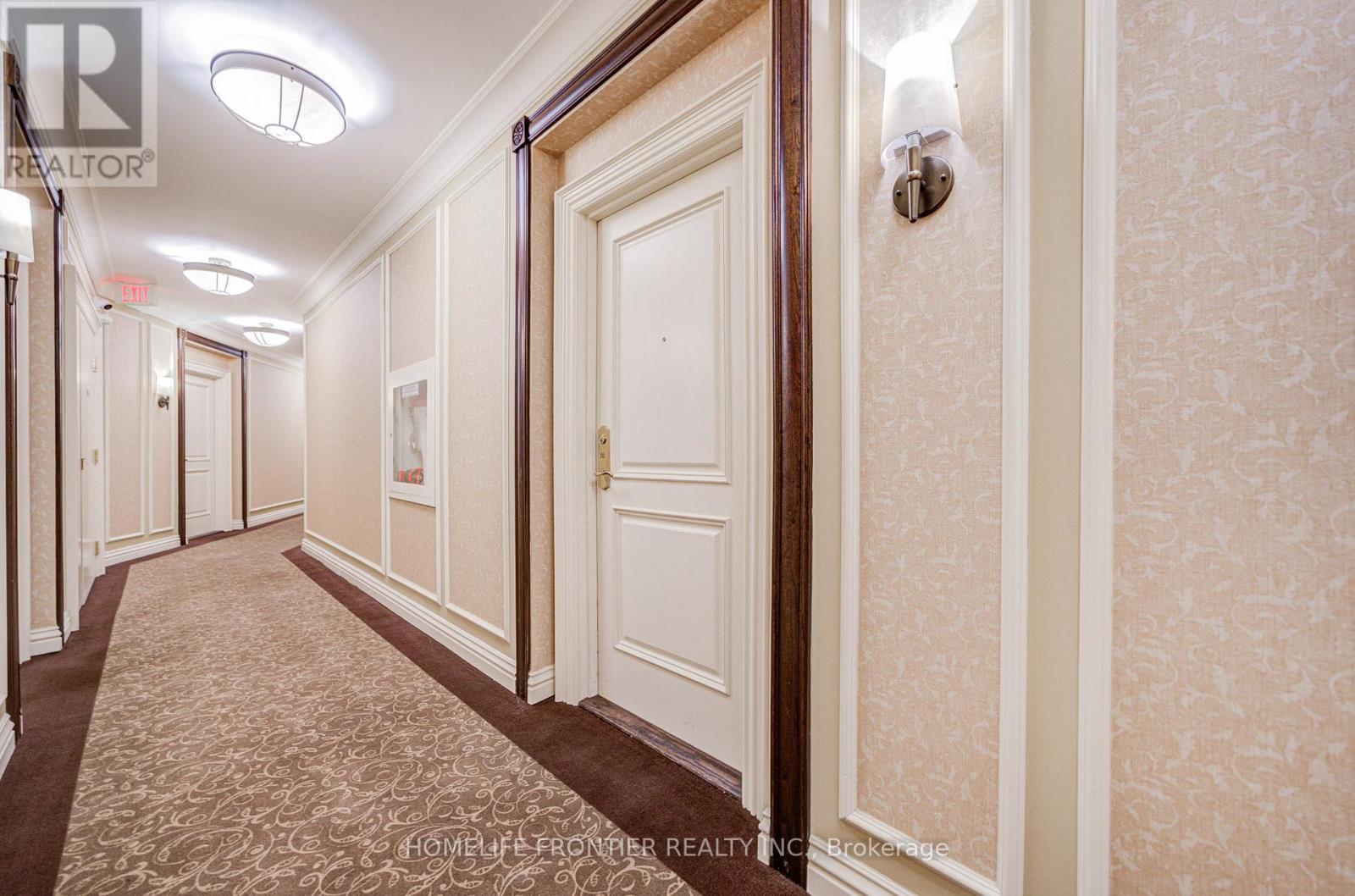 511 - 9235 Jane Street, Vaughan, ON - Indoor Photo Showing Other Room