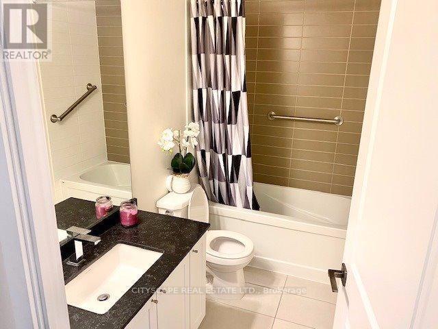 3501 - 510 Curran Place, Mississauga, ON - Indoor Photo Showing Bathroom