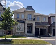 51 BRIDGEPOINTE COURT Aurora, ON L4G 3H8