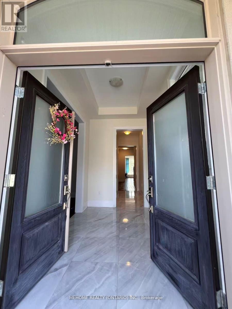 51 Bridgepointe Court, Aurora, ON - Photo Showing Other Room