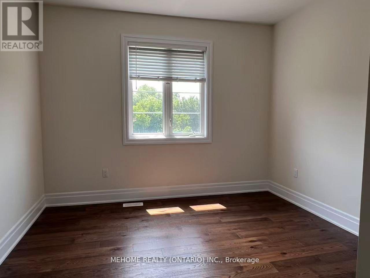 51 Bridgepointe Court, Aurora, ON - Indoor Photo Showing Other Room
