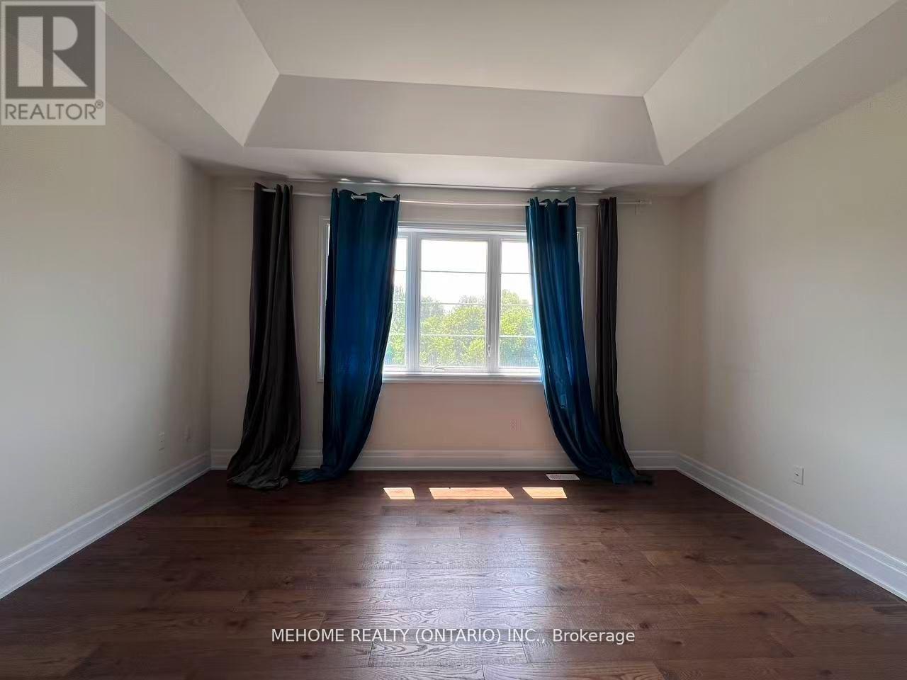 51 Bridgepointe Court, Aurora, ON - Indoor Photo Showing Other Room