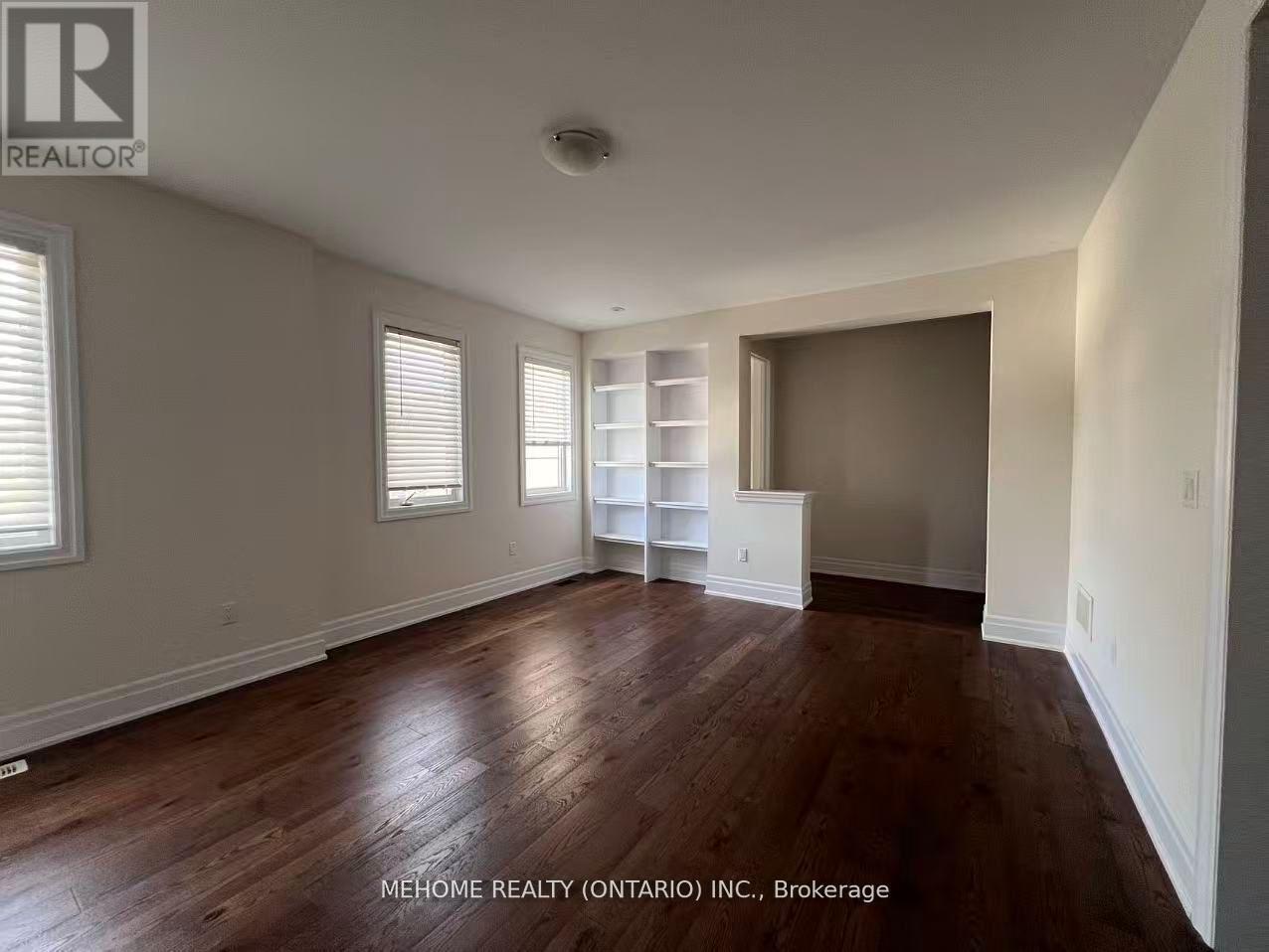 51 Bridgepointe Court, Aurora, ON - Indoor Photo Showing Other Room