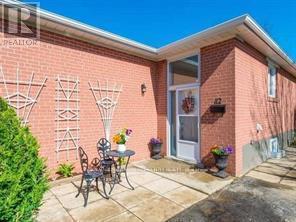 Main - 112 Murray Drive, Aurora, ON - Outdoor With Exterior