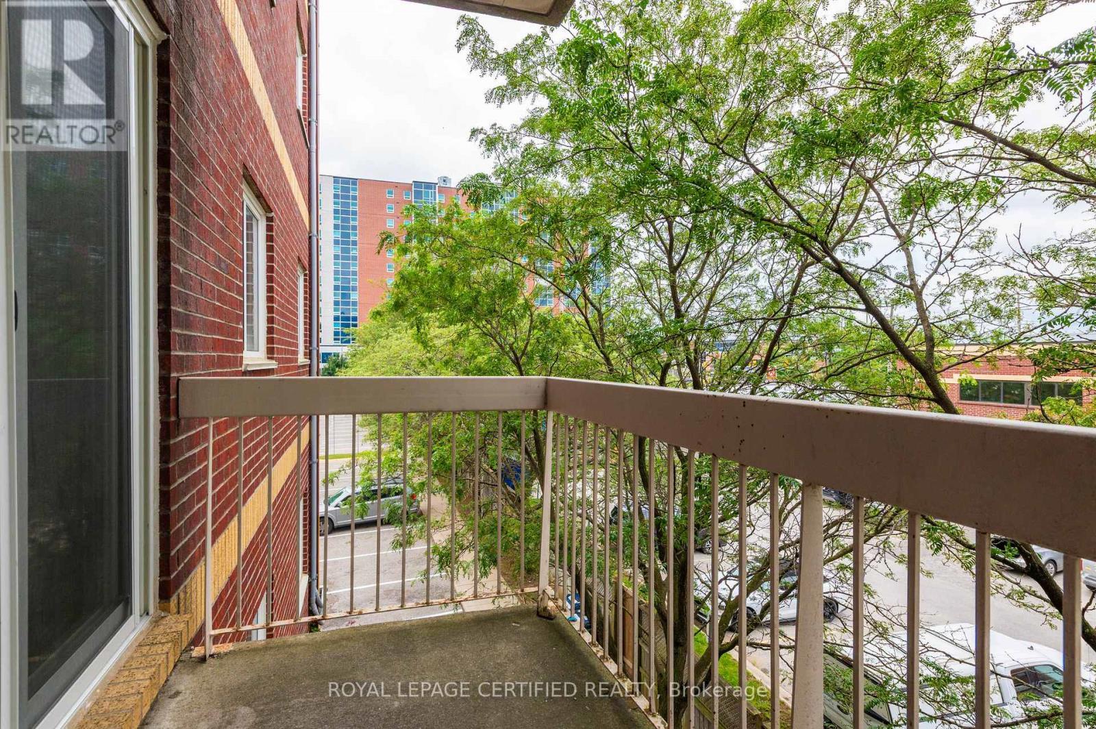 301 - 626 First Street, London East, ON - Outdoor