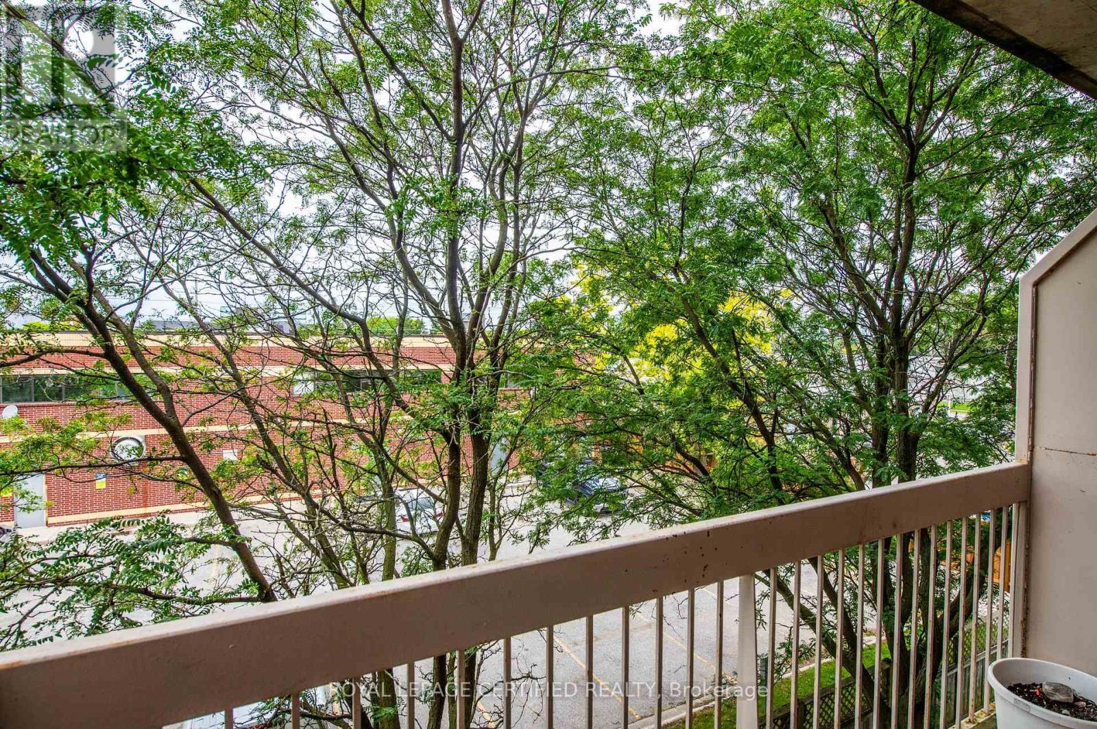 301 - 626 First Street, London East, ON - Outdoor