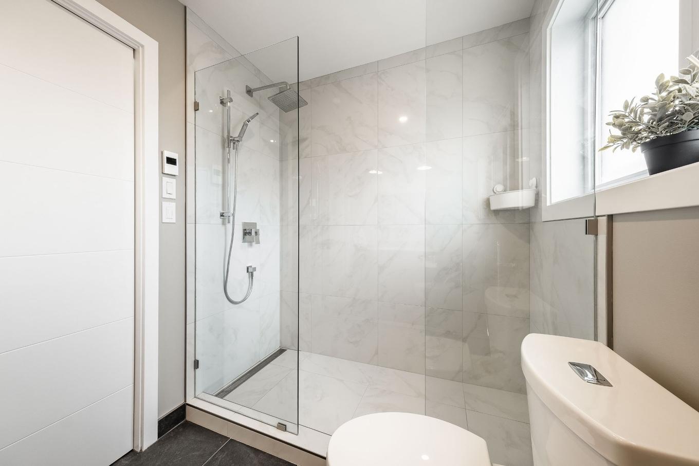 Salle de bains - 473 Rue Lusignan, Montréal (Le Sud-Ouest), QC - Indoor Photo Showing Bathroom