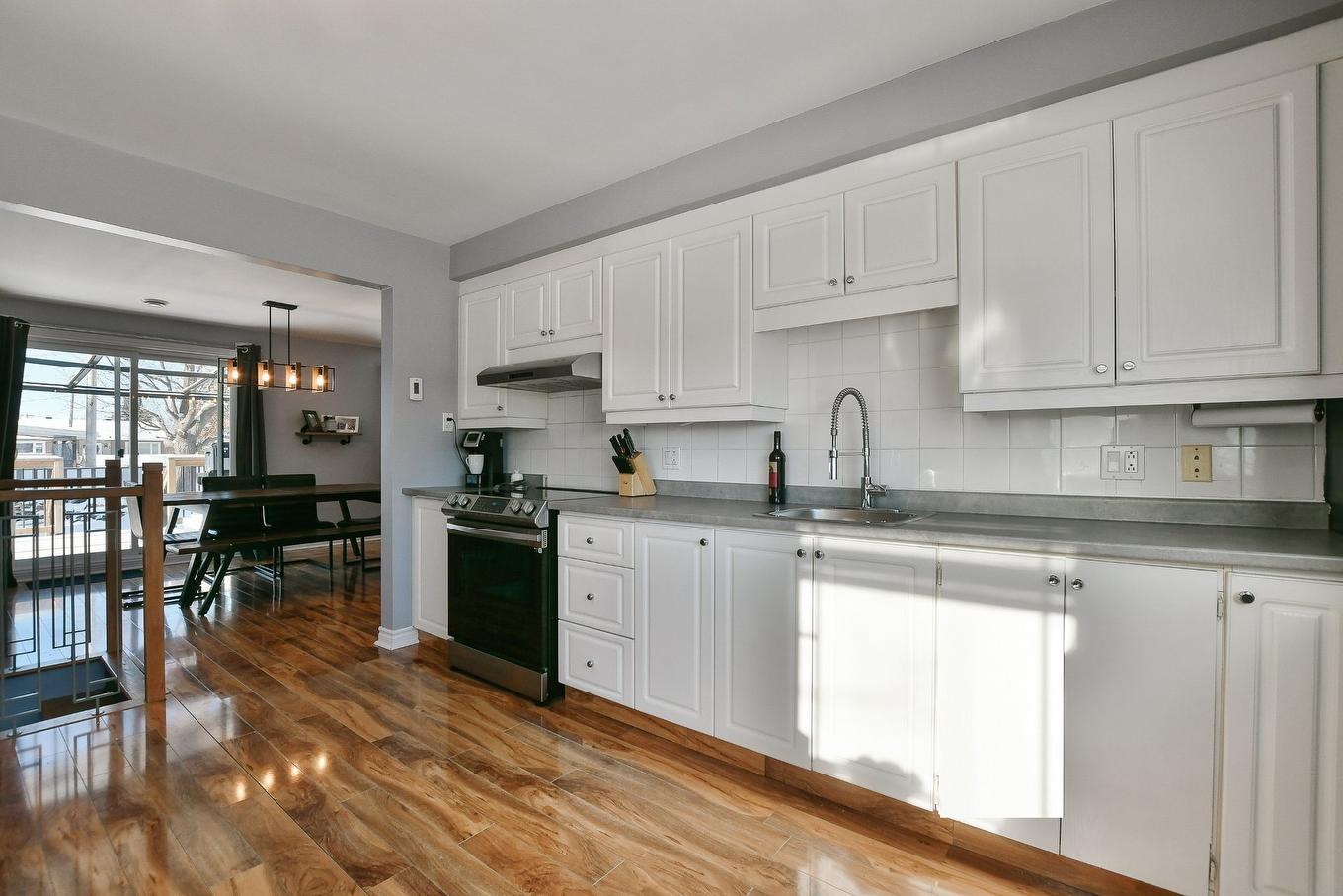 Cuisine - 1208 Rue St-Sacrement, Terrebonne (Terrebonne), QC - Indoor Photo Showing Kitchen