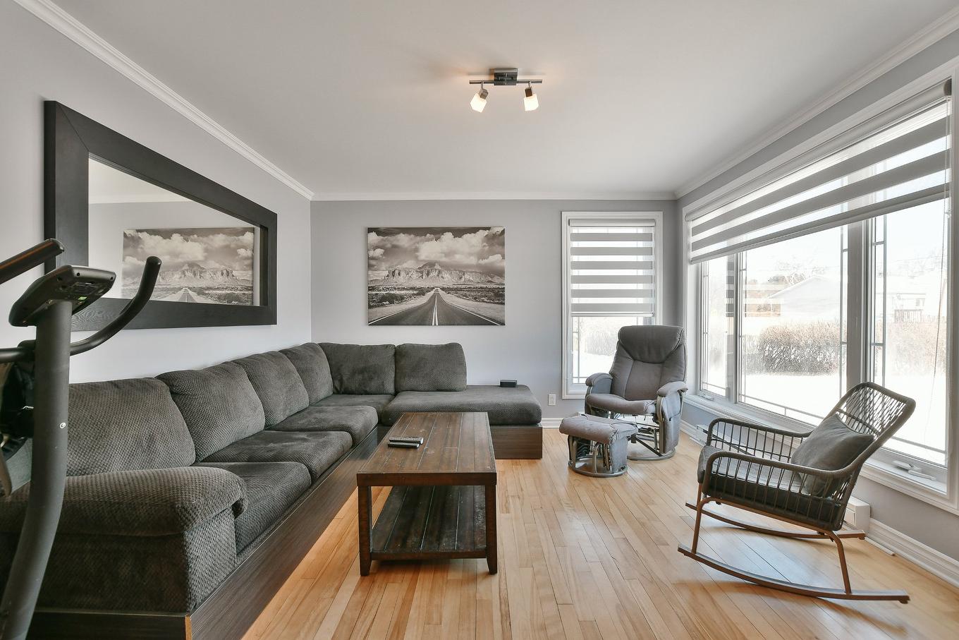 Salon - 1208 Rue St-Sacrement, Terrebonne (Terrebonne), QC - Indoor Photo Showing Living Room