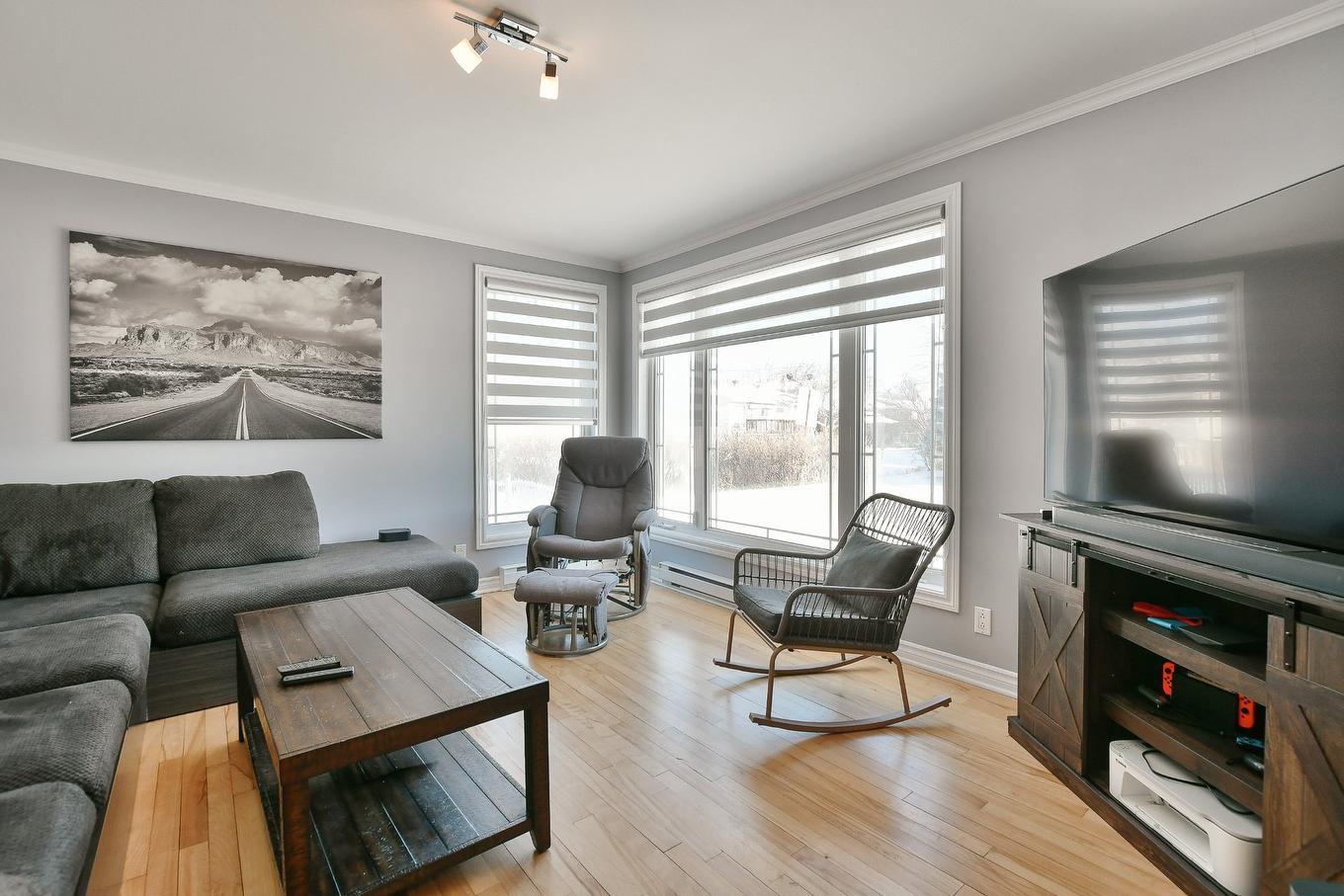 Salon - 1208 Rue St-Sacrement, Terrebonne (Terrebonne), QC - Indoor Photo Showing Living Room