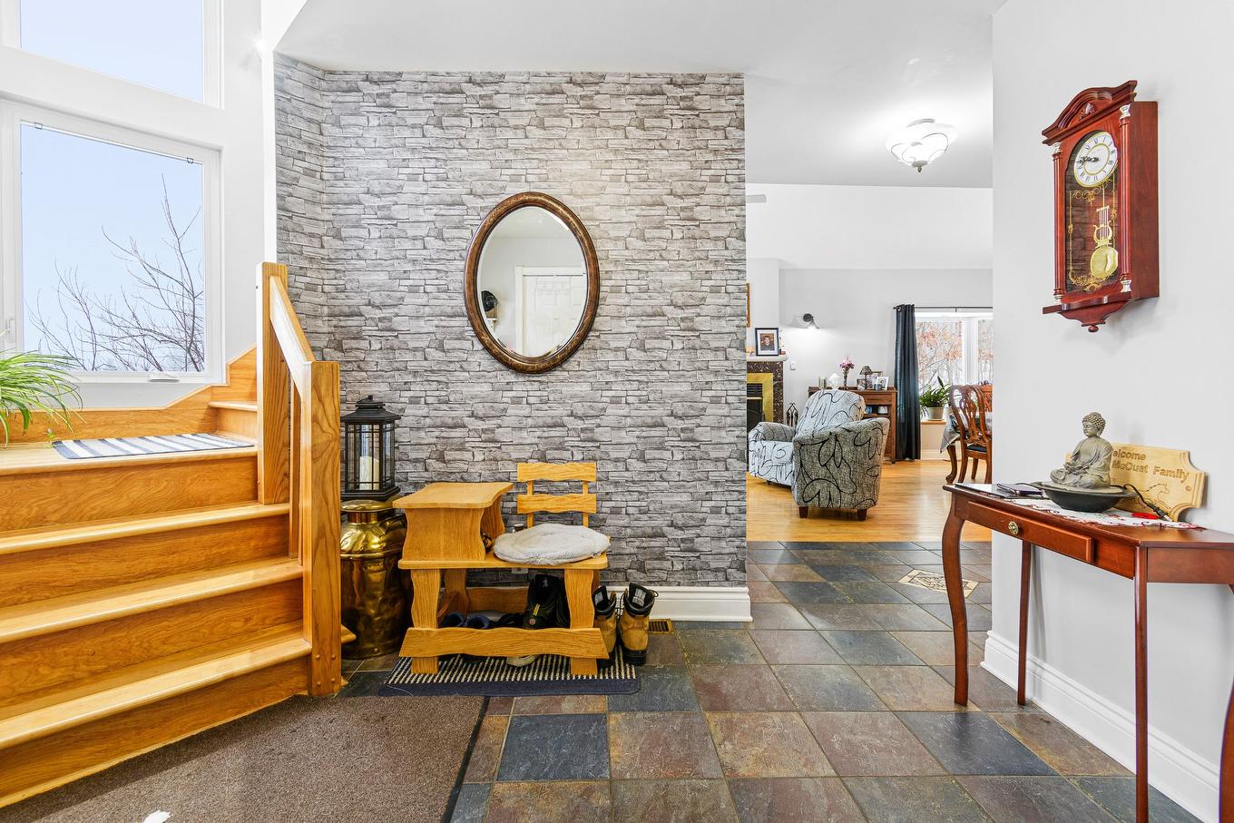 Hall - 58 Rue Binette, Brownsburg-Chatham, QC - Indoor Photo Showing Other Room