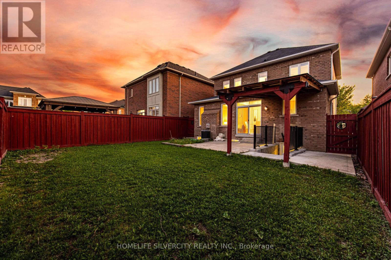 105 Aylesbury Drive, Brampton, ON - Outdoor