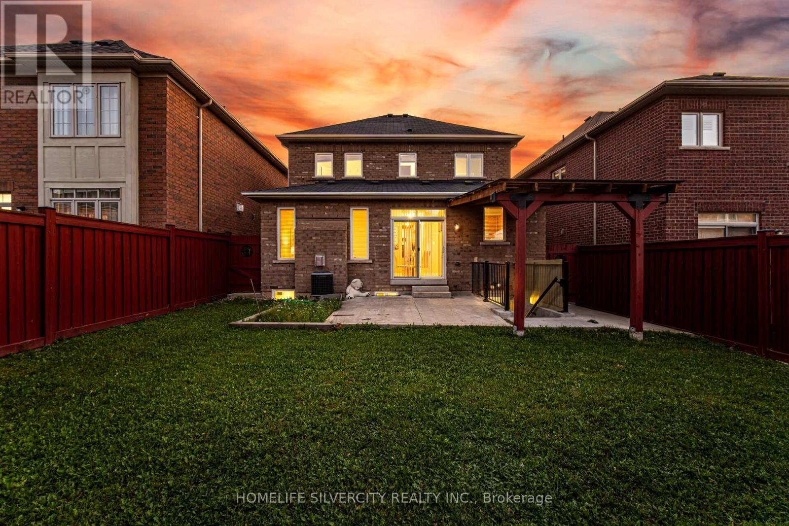 105 Aylesbury Drive, Brampton, ON - Outdoor