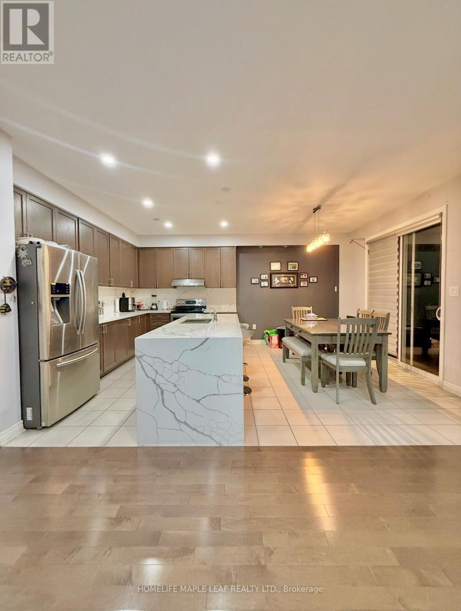 Upper - 385 Royal West Drive, Brampton, ON - Indoor