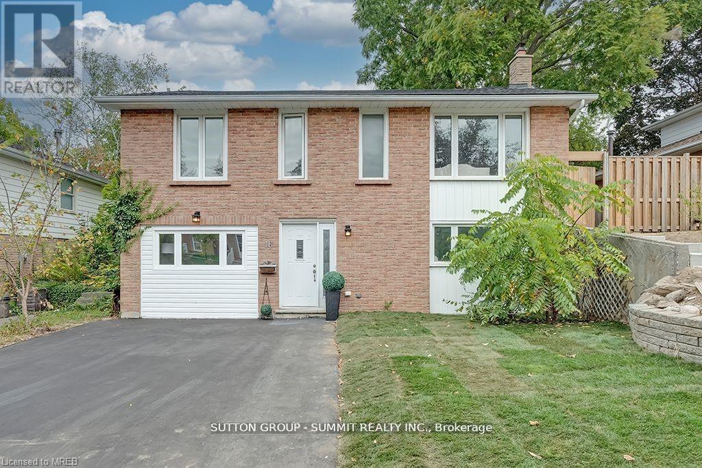 16 Upper Canada Drive, Kitchener, ON - Outdoor