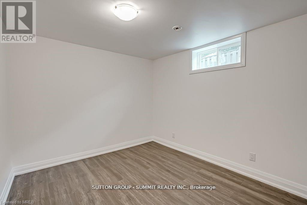 16 Upper Canada Drive, Kitchener, ON - Indoor Photo Showing Other Room