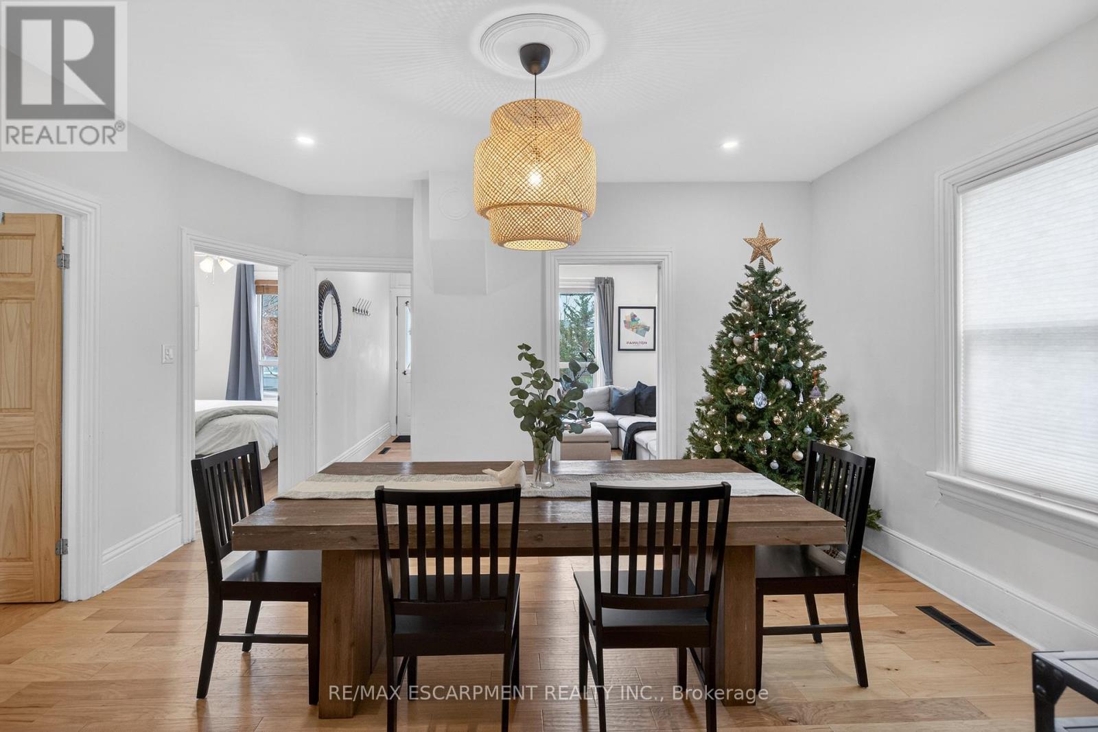 14 Lochearne Street, Hamilton, ON - Indoor Photo Showing Dining Room